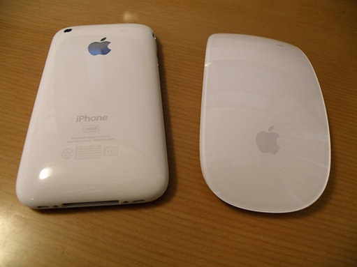 Magic Mouse like touch panel for iPhone 4G